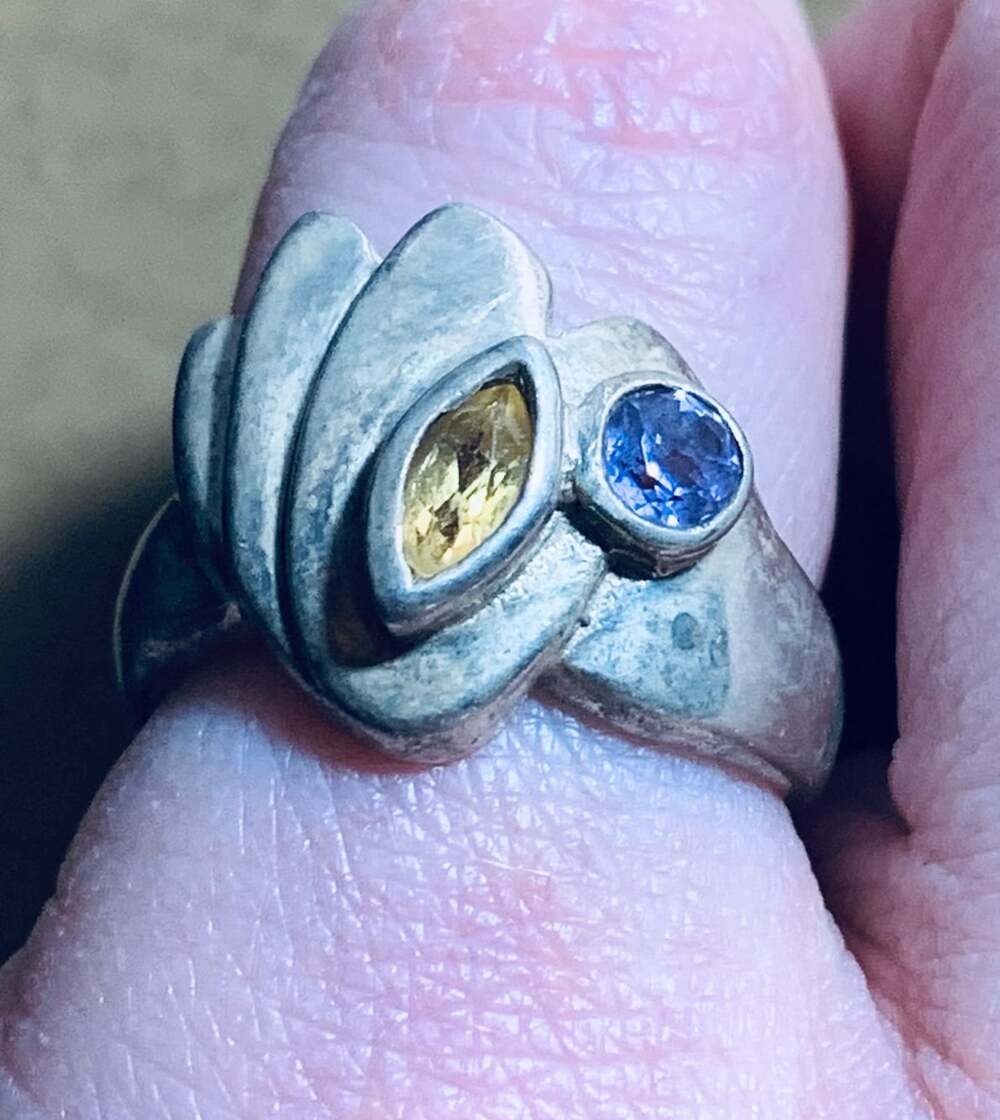 925 Silver ring 2 gems size 6
